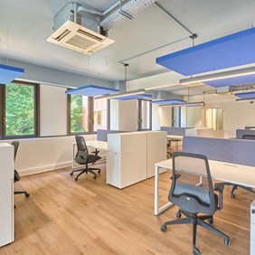 Lighting solution from the SLIDER profile system as efficient task lighting for modern office concepts